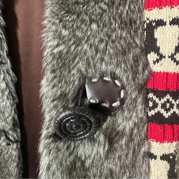 Yumi Red and Cream Patterned Cardigan with Faux Fur Trim and Faux Leather Button - Picture 5 of 13